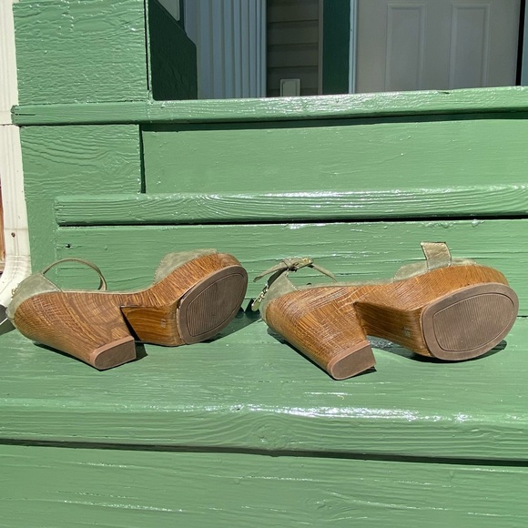 G by Guess woman suede olive green strapped wooden heel sandals. 8.5. Used. - Picture 5 of 7